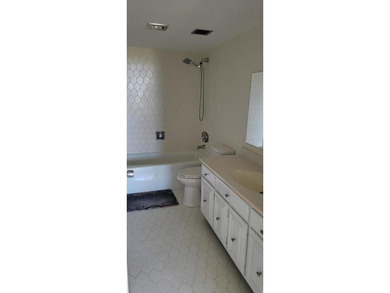 2/2 UNIT, OPEN KITCHEN, PANTRY & BREAKFAST AREA, TILED DINING on The President Country Club in Florida - for sale on GolfHomes.com, golf home, golf lot