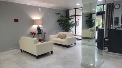 2/2 UNIT, OPEN KITCHEN, PANTRY & BREAKFAST AREA, TILED DINING on The President Country Club in Florida - for sale on GolfHomes.com, golf home, golf lot