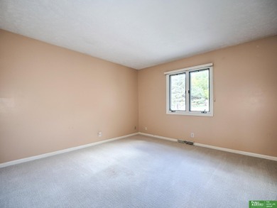 Dawn Grimshaw, M: , dgrimshaw,   - Beautiful condo in the gated on Oak Hills Country Club in Nebraska - for sale on GolfHomes.com, golf home, golf lot