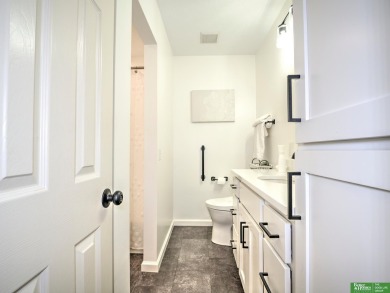 Dawn Grimshaw, M: , dgrimshaw,   - Beautiful condo in the gated on Oak Hills Country Club in Nebraska - for sale on GolfHomes.com, golf home, golf lot