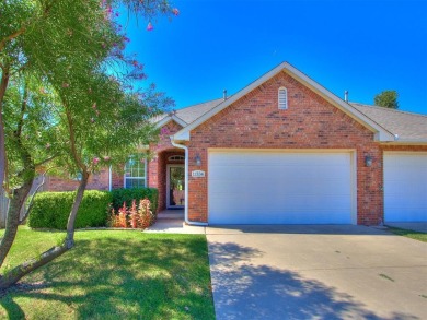 Investor Opportunity - Duplex Backing up to Golf Course!! on Golf Club At Surrey Hills in Oklahoma - for sale on GolfHomes.com, golf home, golf lot