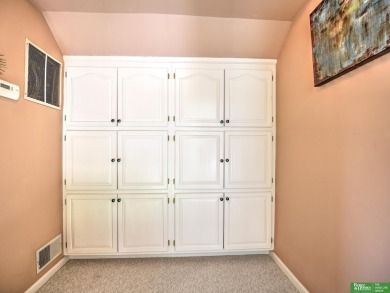 Dawn Grimshaw, M: , dgrimshaw,   - Beautiful condo in the gated on Oak Hills Country Club in Nebraska - for sale on GolfHomes.com, golf home, golf lot