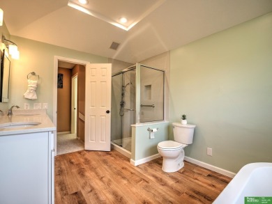 Dawn Grimshaw, M: , dgrimshaw,   - Beautiful condo in the gated on Oak Hills Country Club in Nebraska - for sale on GolfHomes.com, golf home, golf lot