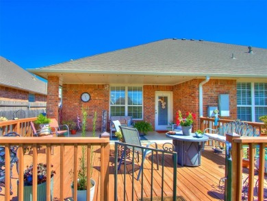 Investor Opportunity - Duplex Backing up to Golf Course!! on Golf Club At Surrey Hills in Oklahoma - for sale on GolfHomes.com, golf home, golf lot