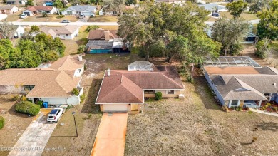 Amazing opportunity with this charming 3 bedroom, 2 bathroom on Heather Golf and Country Club in Florida - for sale on GolfHomes.com, golf home, golf lot