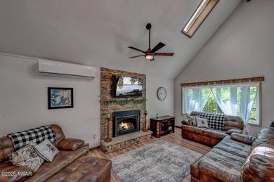 Get Ready for Summer in The Hideout!Fully furnished and move-in on The Hideout Golf in Pennsylvania - for sale on GolfHomes.com, golf home, golf lot