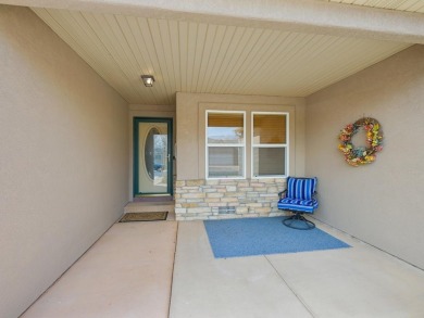 Wonderful lock & leave townhome in Chipeta Pines. Large open on Chipeta Golf Course At Orchard Mesa in Colorado - for sale on GolfHomes.com, golf home, golf lot