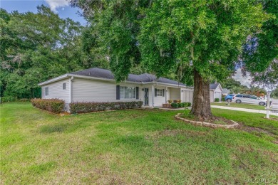 Motivated sellers!! What a pretty 2/2/2 home!! Open floor plan on Preserve Golf Club in Florida - for sale on GolfHomes.com, golf home, golf lot