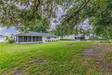 Motivated sellers!! What a pretty 2/2/2 home!! Open floor plan on Preserve Golf Club in Florida - for sale on GolfHomes.com, golf home, golf lot