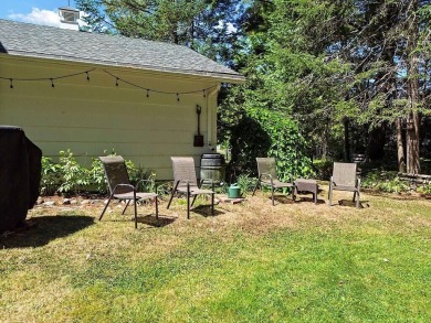 Welcome to this charming Colonial Revival offering 3 bedrooms on J.W. Parks Golf Course in Maine - for sale on GolfHomes.com, golf home, golf lot