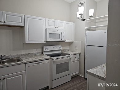 Vintage modern duplex with mirrored 2 bedrooms and 2 baths on on The Renaisssance Vinoy Golf Club in Florida - for sale on GolfHomes.com, golf home, golf lot