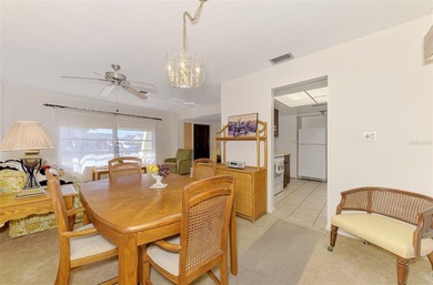 Welcome to this well-located 2 bedroom, 2 bath, 2 car garage on Venice East Golf Club in Florida - for sale on GolfHomes.com, golf home, golf lot