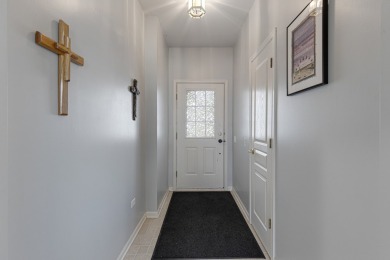 LOVELY JAMES MODEL * 2 BEDROOMS * 2 BATHROOMS * 1,389 SQ FT OF on Whisper Creek Golf Club in Illinois - for sale on GolfHomes.com, golf home, golf lot