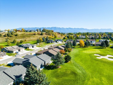 It's a beautiful life in this spacious single level townhouse! on Village Greens Golf Club in Montana - for sale on GolfHomes.com, golf home, golf lot