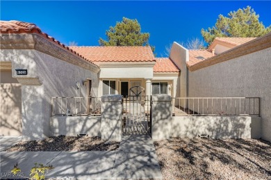 This charming townhome is located in the desirable Sun City on Highland Falls Golf Club in Nevada - for sale on GolfHomes.com, golf home, golf lot