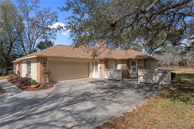 Located in The Enclave of Sugarmill Woods is a 3 bedroom, 2 bath on Sugarmill Woods Golf and Country Club in Florida - for sale on GolfHomes.com, golf home, golf lot