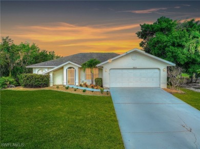 Amazing Opportunity in Alden Pines Golf Course Community! Tucked on Alden Pines Golf Club in Florida - for sale on GolfHomes.com, golf home, golf lot