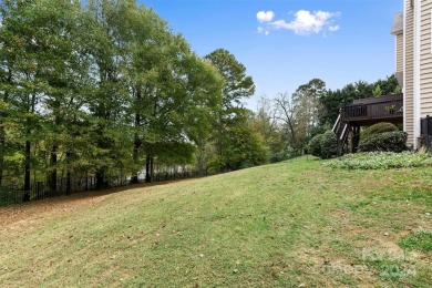 ***Brand new roof****  Come see this home in highly sought after on Olde Sycamore Golf Plantation in North Carolina - for sale on GolfHomes.com, golf home, golf lot