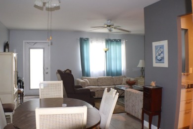 🏡 Kings Point Gem! Spacious 2nd-floor condo currently on Kings Point Golf -Flanders Way in Florida - for sale on GolfHomes.com, golf home, golf lot