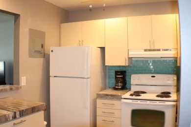 🏡 Kings Point Gem! Spacious 2nd-floor condo currently on Kings Point Golf -Flanders Way in Florida - for sale on GolfHomes.com, golf home, golf lot