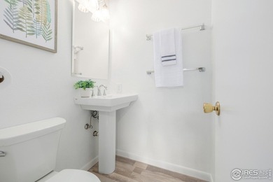 Beautifully updated condo in the desirable Fairway Club on Estes Park Golf Course in Colorado - for sale on GolfHomes.com, golf home, golf lot