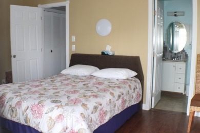 🏡 Kings Point Gem! Spacious 2nd-floor condo currently on Kings Point Golf -Flanders Way in Florida - for sale on GolfHomes.com, golf home, golf lot