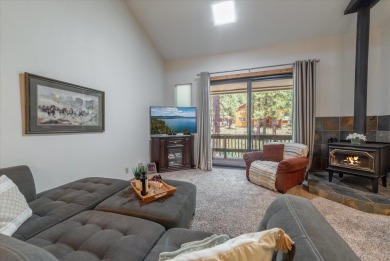 Charming 3-Bedroom Townhome with Loft in Prime Tahoe Donner on Tahoe Donner Golf Course in California - for sale on GolfHomes.com, golf home, golf lot