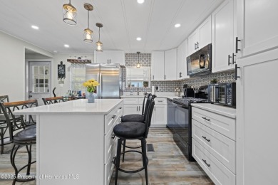 **MOVE-IN READY** REMODELED 3/2 HOME in Brookridge. Must see on Brookridge Country Club in Florida - for sale on GolfHomes.com, golf home, golf lot