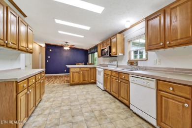 Three bedroom manufactured home with lake frontage on Lake on Lake Tansi Village Country Club in Tennessee - for sale on GolfHomes.com, golf home, golf lot