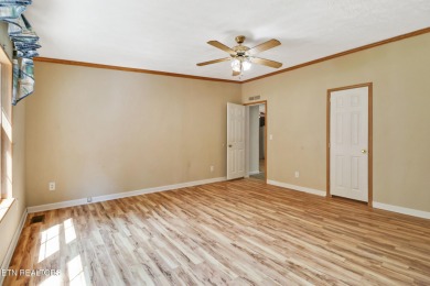 Three bedroom manufactured home with lake frontage on Lake on Lake Tansi Village Country Club in Tennessee - for sale on GolfHomes.com, golf home, golf lot