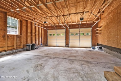 Three bedroom manufactured home with lake frontage on Lake on Lake Tansi Village Country Club in Tennessee - for sale on GolfHomes.com, golf home, golf lot