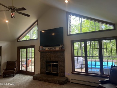 Tanglwood Lakes meticulous 3 Bedroom/2.5 Bath Ranch home.  This on Paupack Hills Golf and Country Club in Pennsylvania - for sale on GolfHomes.com, golf home, golf lot
