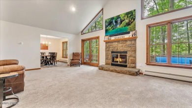 Tanglwood Lakes meticulous 3 Bedroom/2.5 Bath Ranch home.  This on Paupack Hills Golf and Country Club in Pennsylvania - for sale on GolfHomes.com, golf home, golf lot