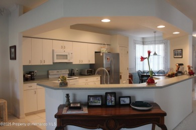 3/2/2 Silverthorn Villa on Golf Course--2064 on Silverthorn Country Club in Florida - for sale on GolfHomes.com, golf home, golf lot