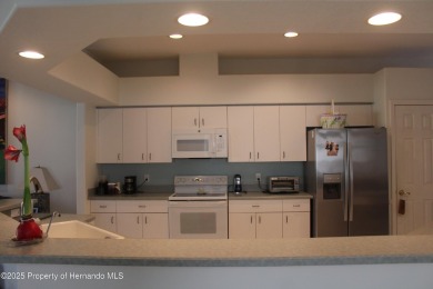 3/2/2 Silverthorn Villa on Golf Course--2064 on Silverthorn Country Club in Florida - for sale on GolfHomes.com, golf home, golf lot