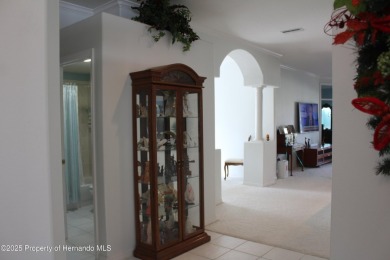 3/2/2 Silverthorn Villa on Golf Course--2064 on Silverthorn Country Club in Florida - for sale on GolfHomes.com, golf home, golf lot