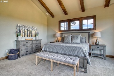 Beautiful custom home on double lot in Brasada Ranch. Mountain on Brasada Canyons Golf Course in Oregon - for sale on GolfHomes.com, golf home, golf lot
