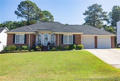 Assumable VA loan available at an amazing 2.5%! Enjoy golf on Kings Grant Golf and Country Club in North Carolina - for sale on GolfHomes.com, golf home, golf lot