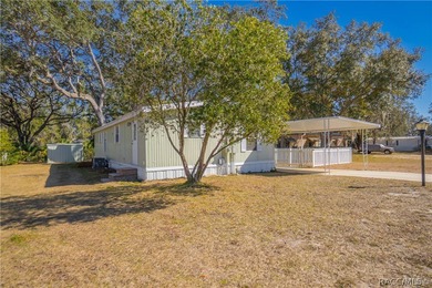 This 2 bedroom, 2 bathroom doublewide mobile home (1988) is on Inverness Golf and Country Club in Florida - for sale on GolfHomes.com, golf home, golf lot