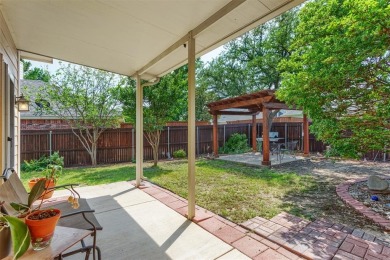 Step inside this charming, timeliness and beautiful maintained on Stewart Peninsula Golf Course in Texas - for sale on GolfHomes.com, golf home, golf lot