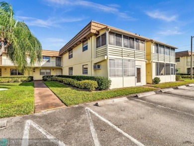 Need a 2nd home in Sunny South Florida?  Welcome to this on Addison Reserve in Florida - for sale on GolfHomes.com, golf home, golf lot