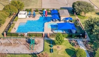Step inside this charming, timeliness and beautiful maintained on Stewart Peninsula Golf Course in Texas - for sale on GolfHomes.com, golf home, golf lot