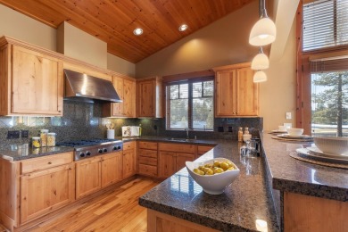 Enjoy this hassle free 3-bedroom home at Old Greenwood. This on Old Greenwood Golf Club in California - for sale on GolfHomes.com, golf home, golf lot