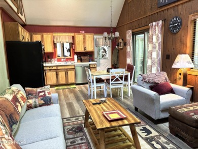 You will be charmed the moment you walk in the door of this on The Hideout Golf in Pennsylvania - for sale on GolfHomes.com, golf home, golf lot