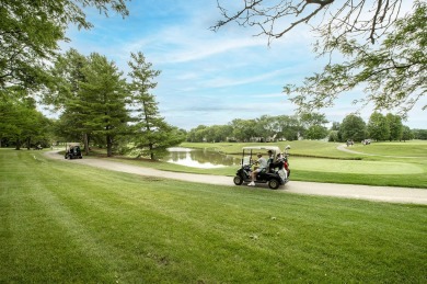 End unit town home, open layout in Stevenson High School on The Arboretum Club in Illinois - for sale on GolfHomes.com, golf home, golf lot