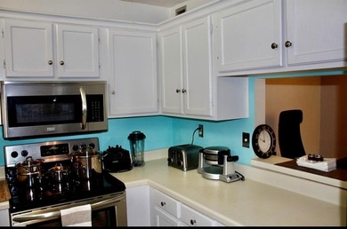 Great second floor 2 bedroom, 2 bath condo with large patio on Deer Creek Golf Club in Florida - for sale on GolfHomes.com, golf home, golf lot