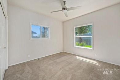 Looking for single level living in a convenient Eagle on Eagle Hills Golf Course in Idaho - for sale on GolfHomes.com, golf home, golf lot