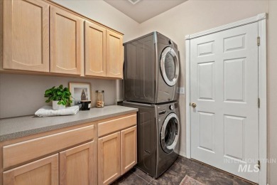 Looking for single level living in a convenient Eagle on Eagle Hills Golf Course in Idaho - for sale on GolfHomes.com, golf home, golf lot