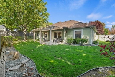 Looking for single level living in a convenient Eagle on Eagle Hills Golf Course in Idaho - for sale on GolfHomes.com, golf home, golf lot