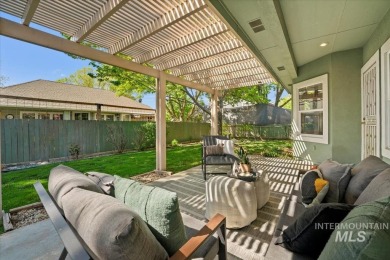 Looking for single level living in a convenient Eagle on Eagle Hills Golf Course in Idaho - for sale on GolfHomes.com, golf home, golf lot